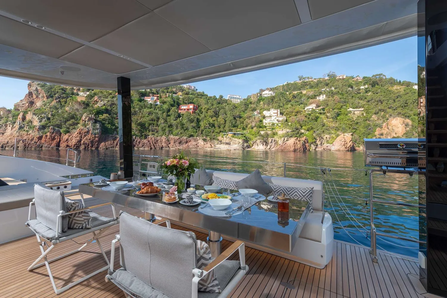 yacht-596052