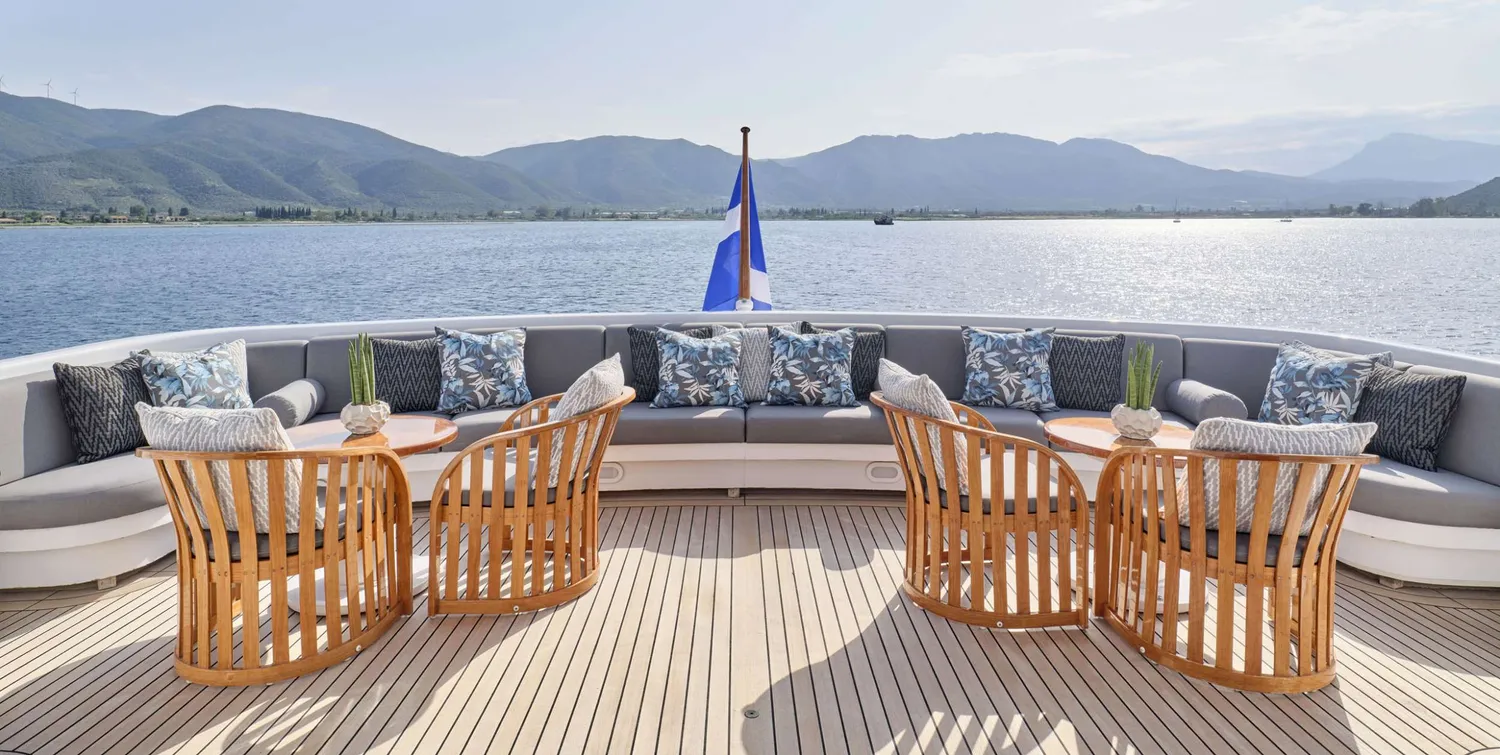 yacht-576345