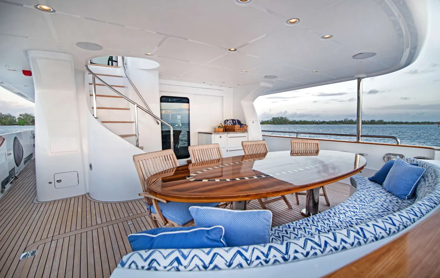 yacht-586150