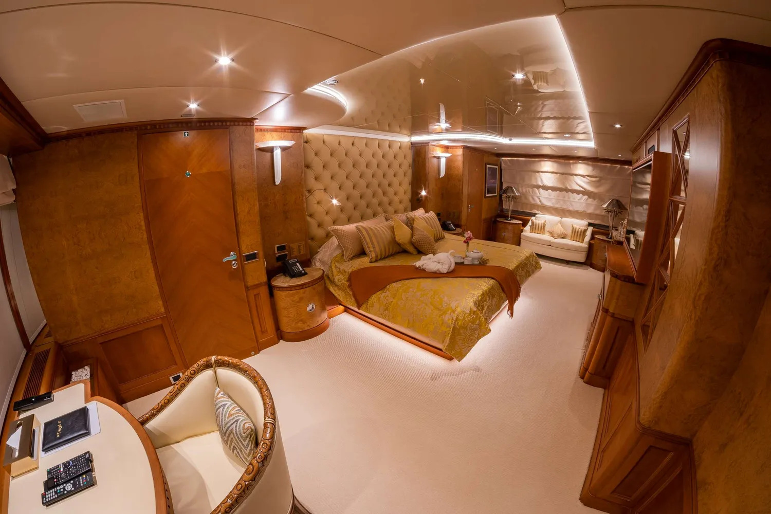 yacht-580605