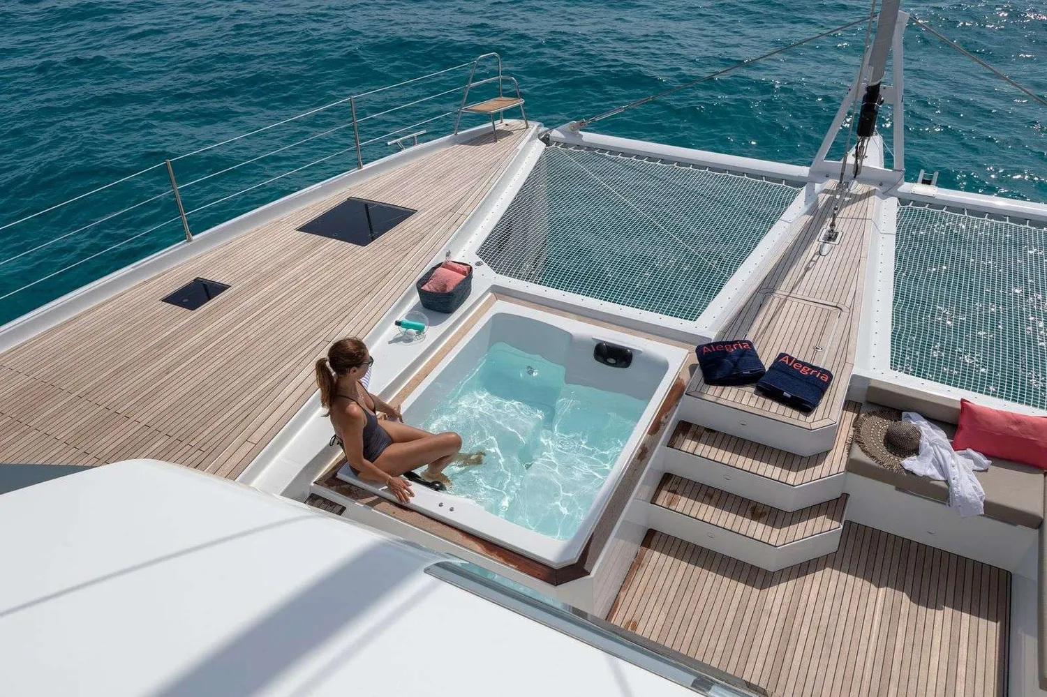 yacht-580836