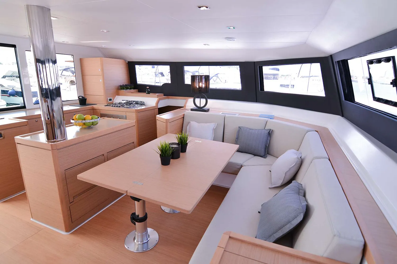 yacht-583966