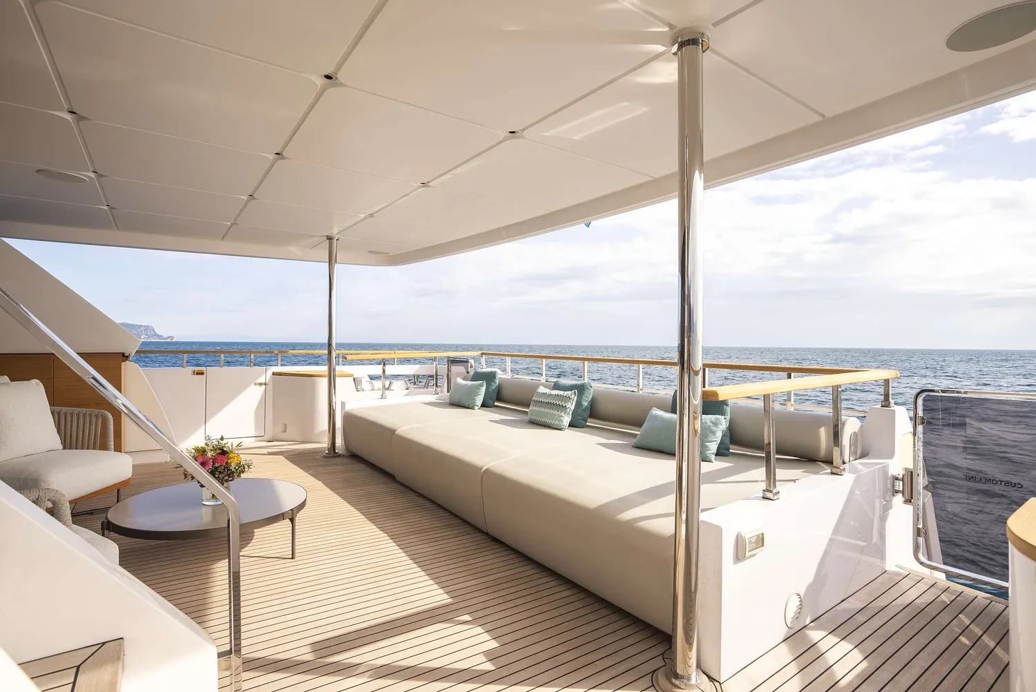 yacht-550222