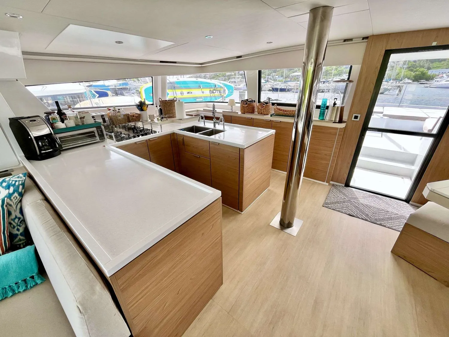 yacht-581148