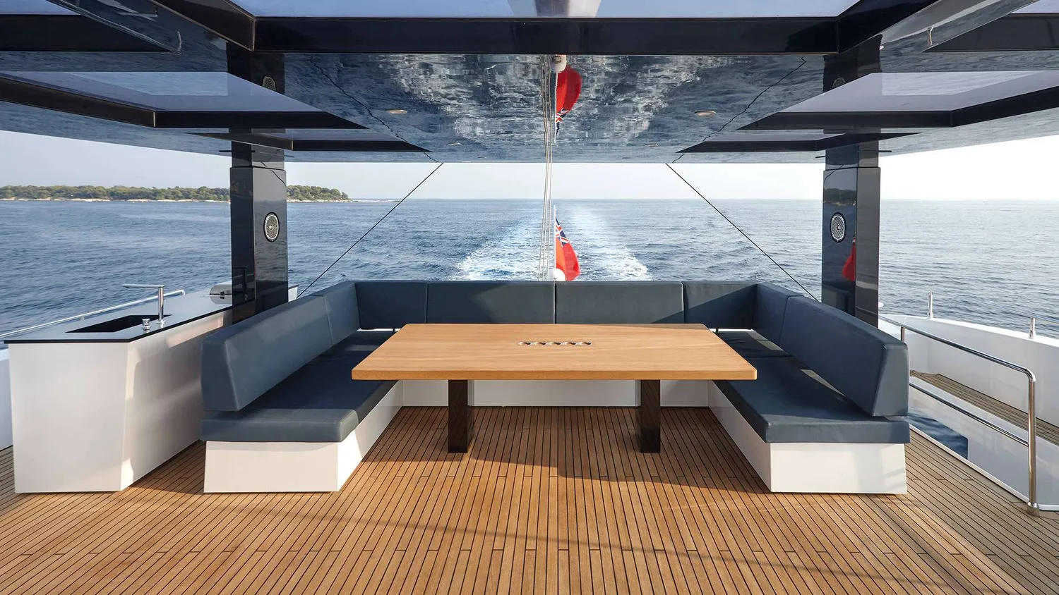 yacht-579360