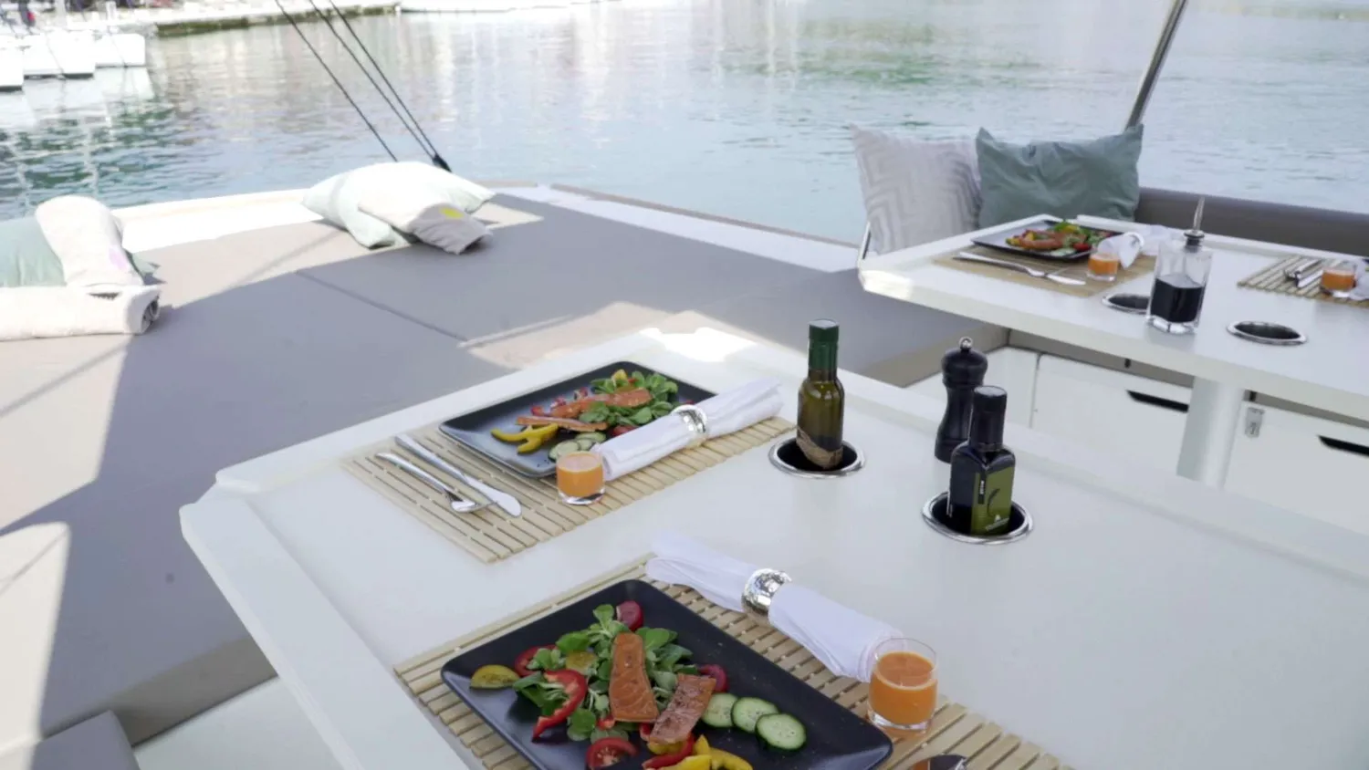 yacht-574996