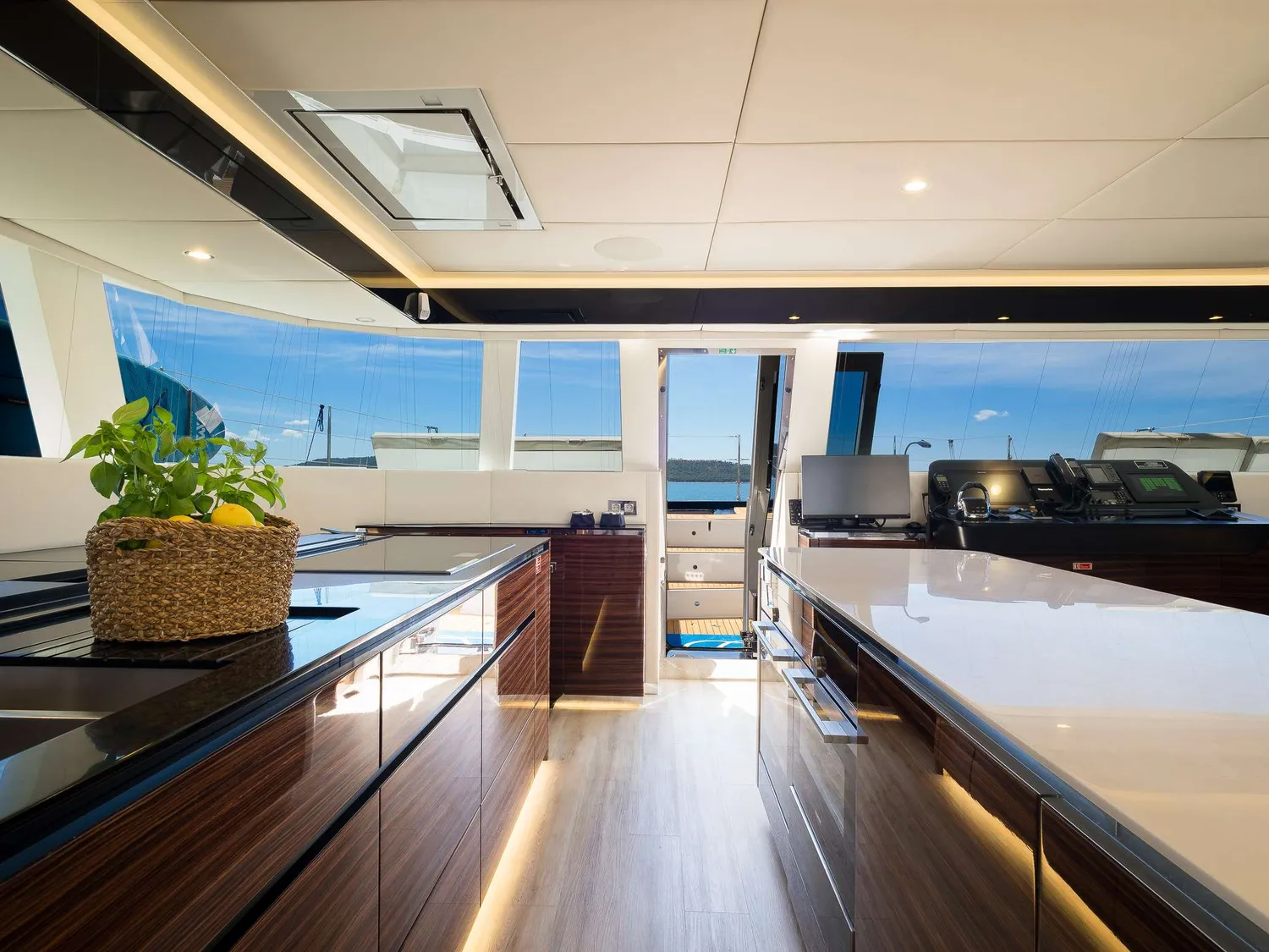 yacht-585075