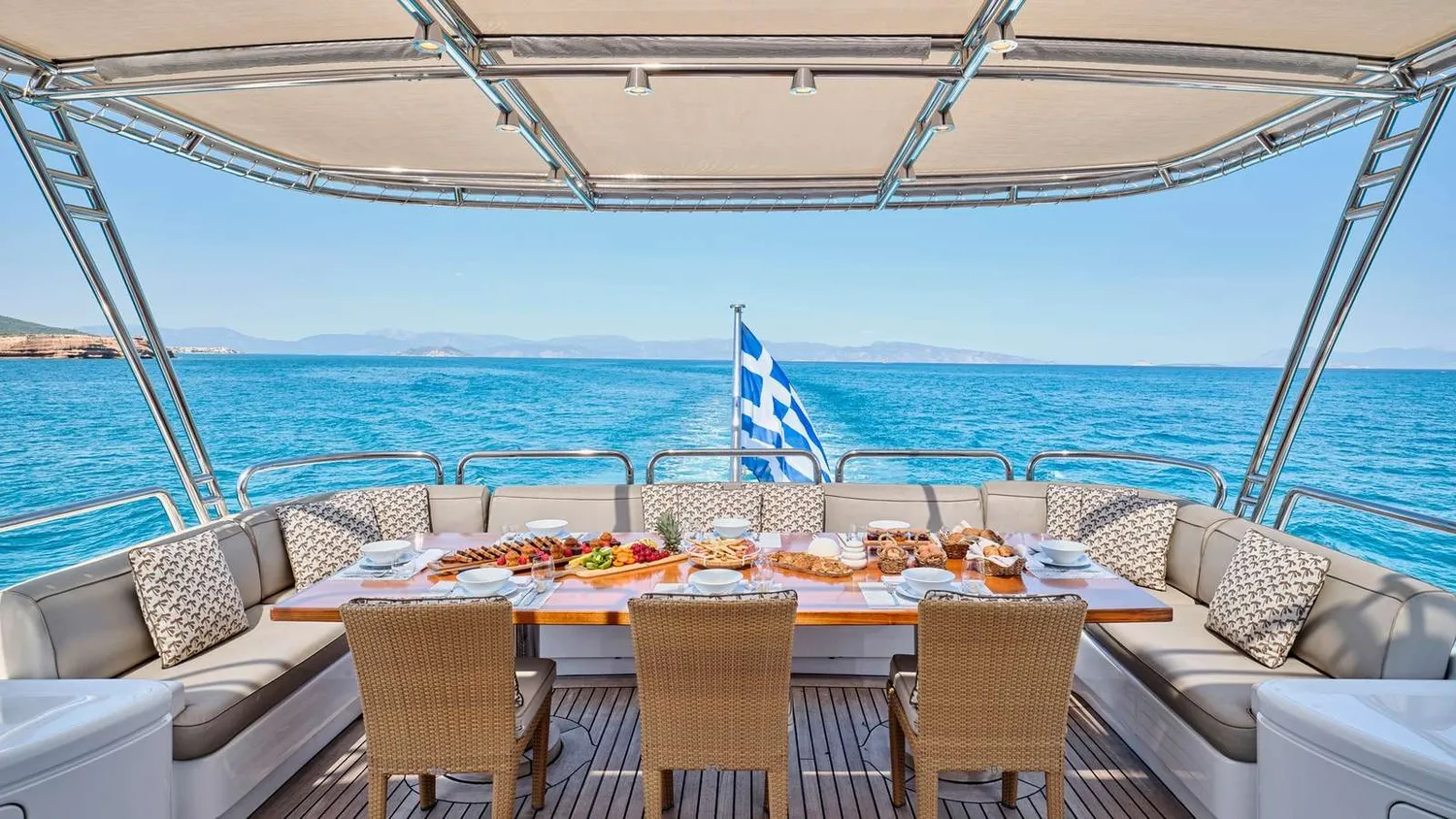 yacht-593706