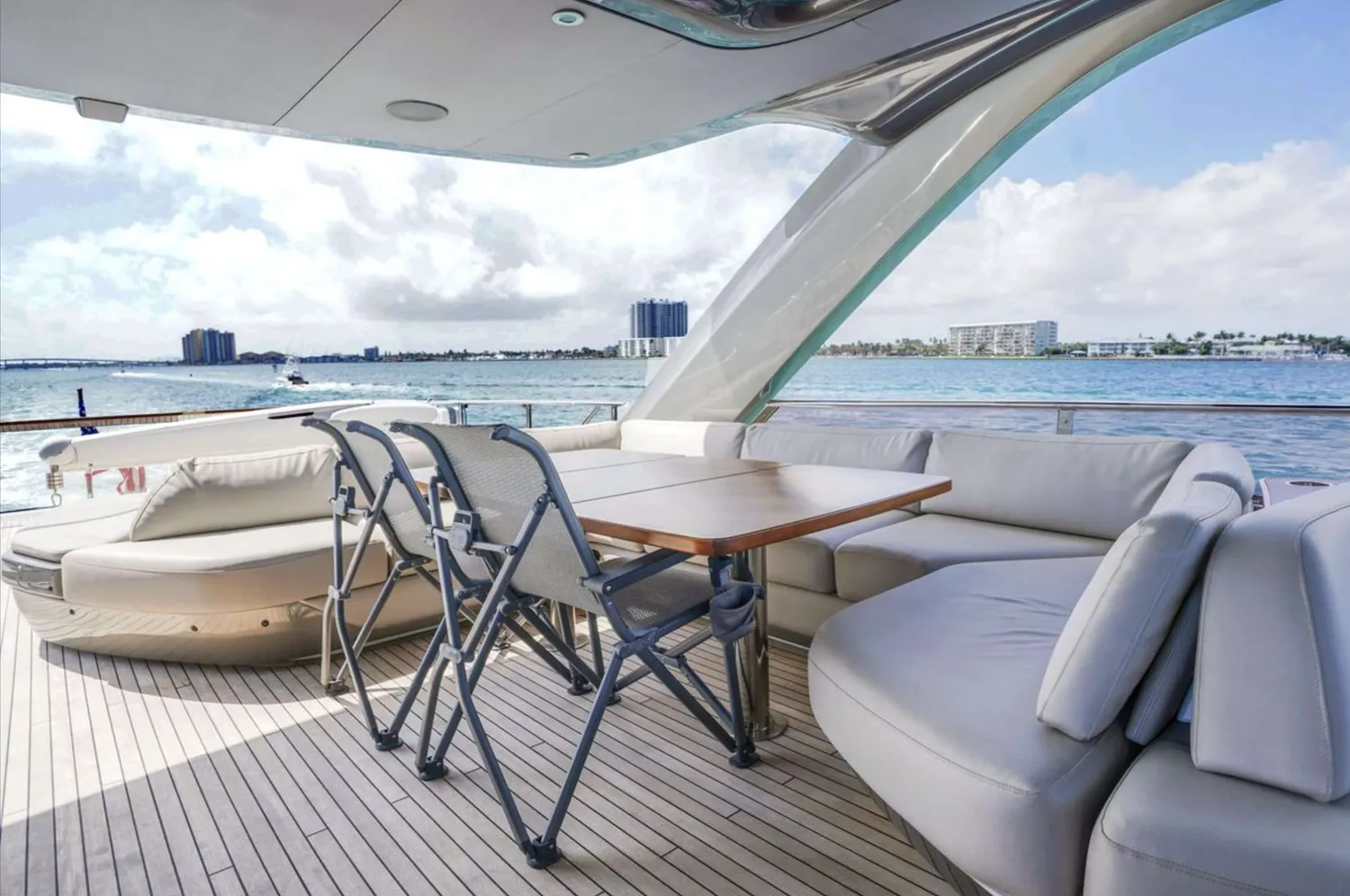 yacht-582694